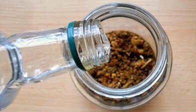 propolis in med, da povečata potenco